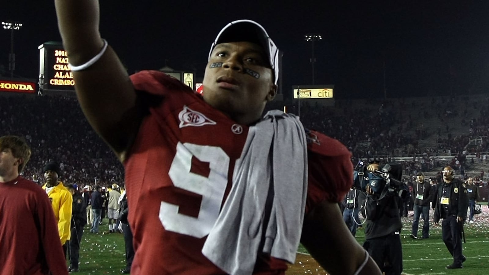 PASADENA, CA - JANUARY 07: Luther Davis #96 of the Alabama Crimson Tide celebrates after winning the Citi BCS National Championship game over the Texas Longhorns at the Rose Bowl on January 7, 2010 in Pasadena, California. The Crimson Tide defeated the Longhorns 37-21. (Photo by Stephen Dunn/Getty Images)