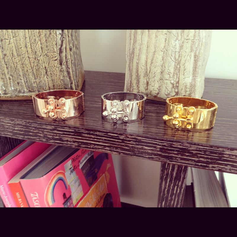 galleries/2012/09/06/lily-kwong-face-of-ferragamo-s-trunk-show-reveals-her-12-fashion-week-essentials/C-_fakepath_photo_copy_2_ae3i98