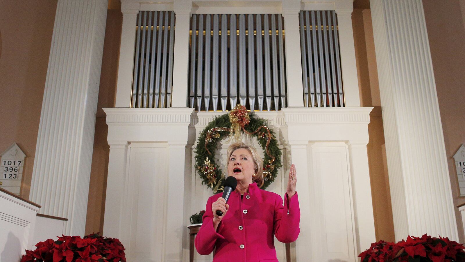 articles/2016/01/03/the-media-are-bored-but-below-the-radar-clinton-is-connecting/160102-clift-clinton-year-tease_ougrm5