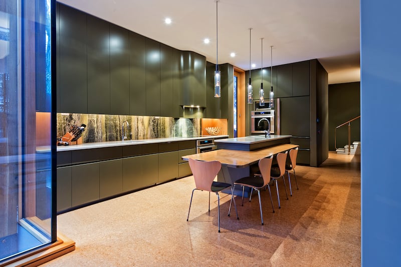 galleries/2015/05/01/inside-toronto-s-23m-home/150429-28M-house-04_gq1la9