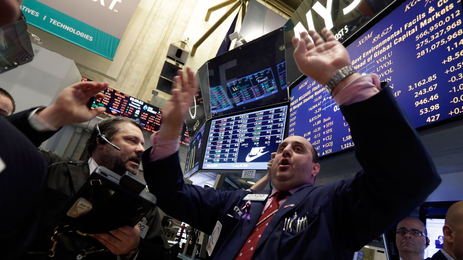 articles/2013/03/01/why-wall-street-is-ignoring-the-arrival-of-the-sequester/130301-gross-sequester-markets-tease-embed_b0rpmr