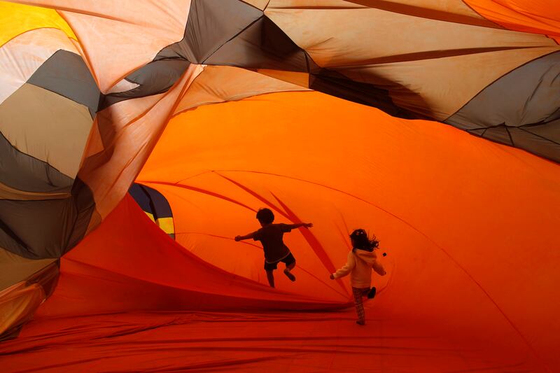 galleries/2013/10/04/the-week-in-photos/photo-week-8_tr7lzy
