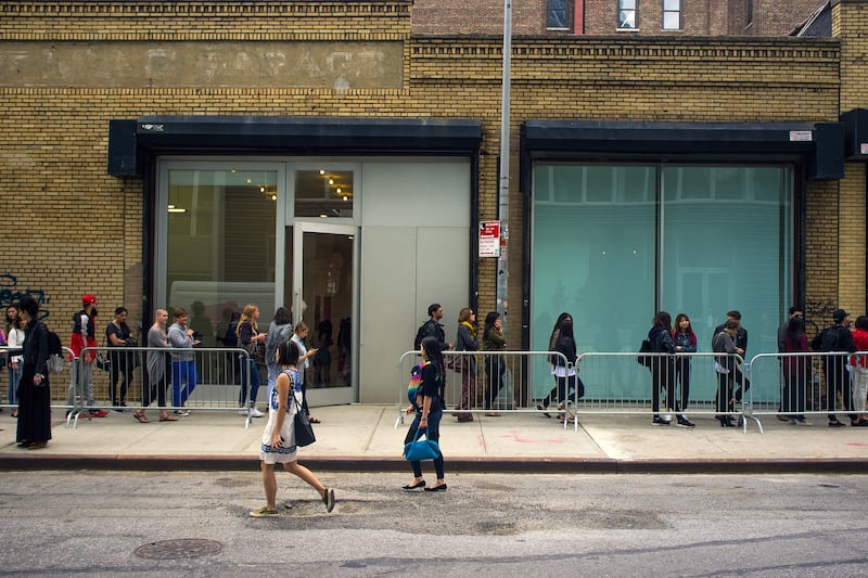 articles/2015/06/05/the-house-everyone-wants-to-visit-and-it-s-art/150604-jones-stickers-embed1_u6zwoy