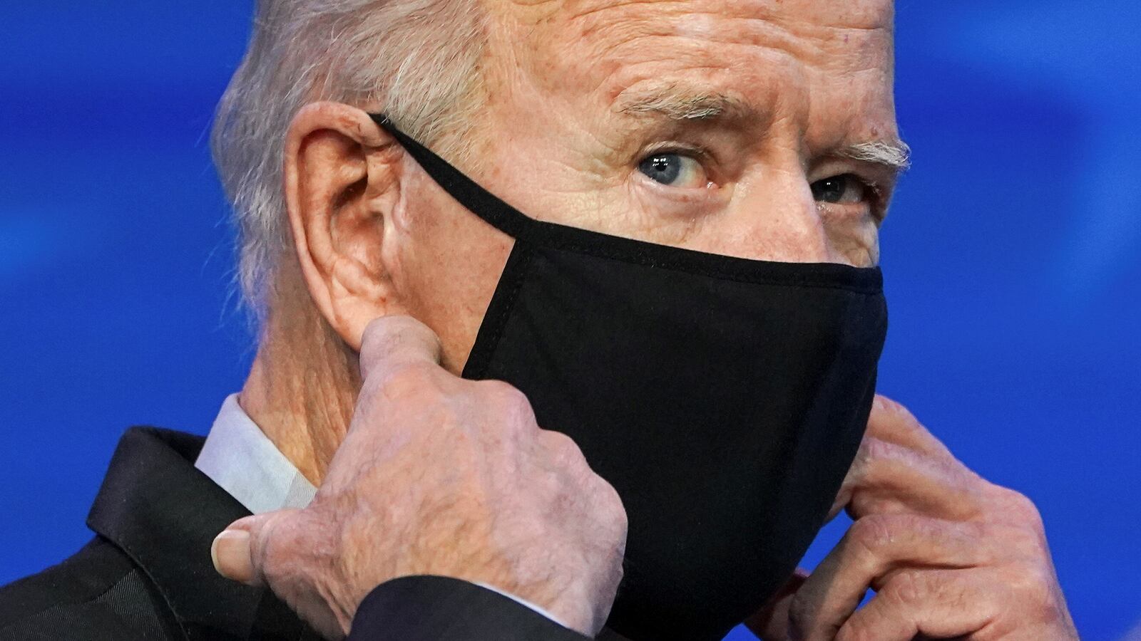 2021-01-16T190634Z_1511412482_RC279L98ZTI5_RTRMADP_3_USA-BIDEN_unoube
