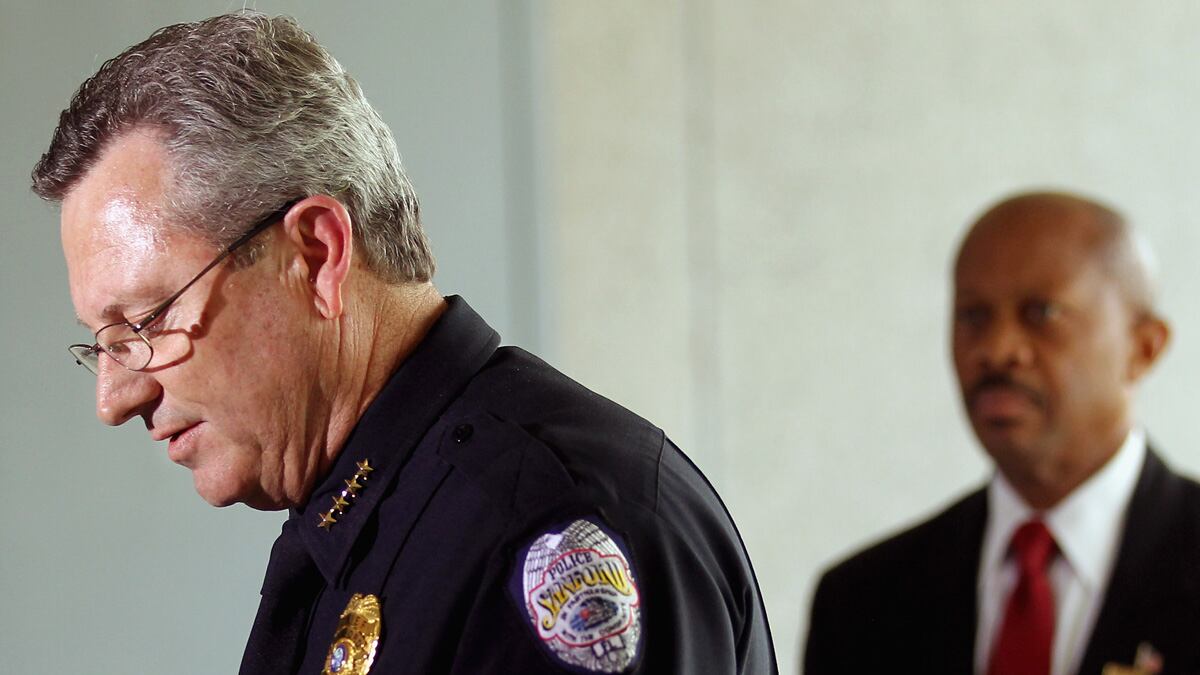 cheats/2012/06/20/sanford-police-chief-fired/bill-lee-resigns-cheat_fwcepp