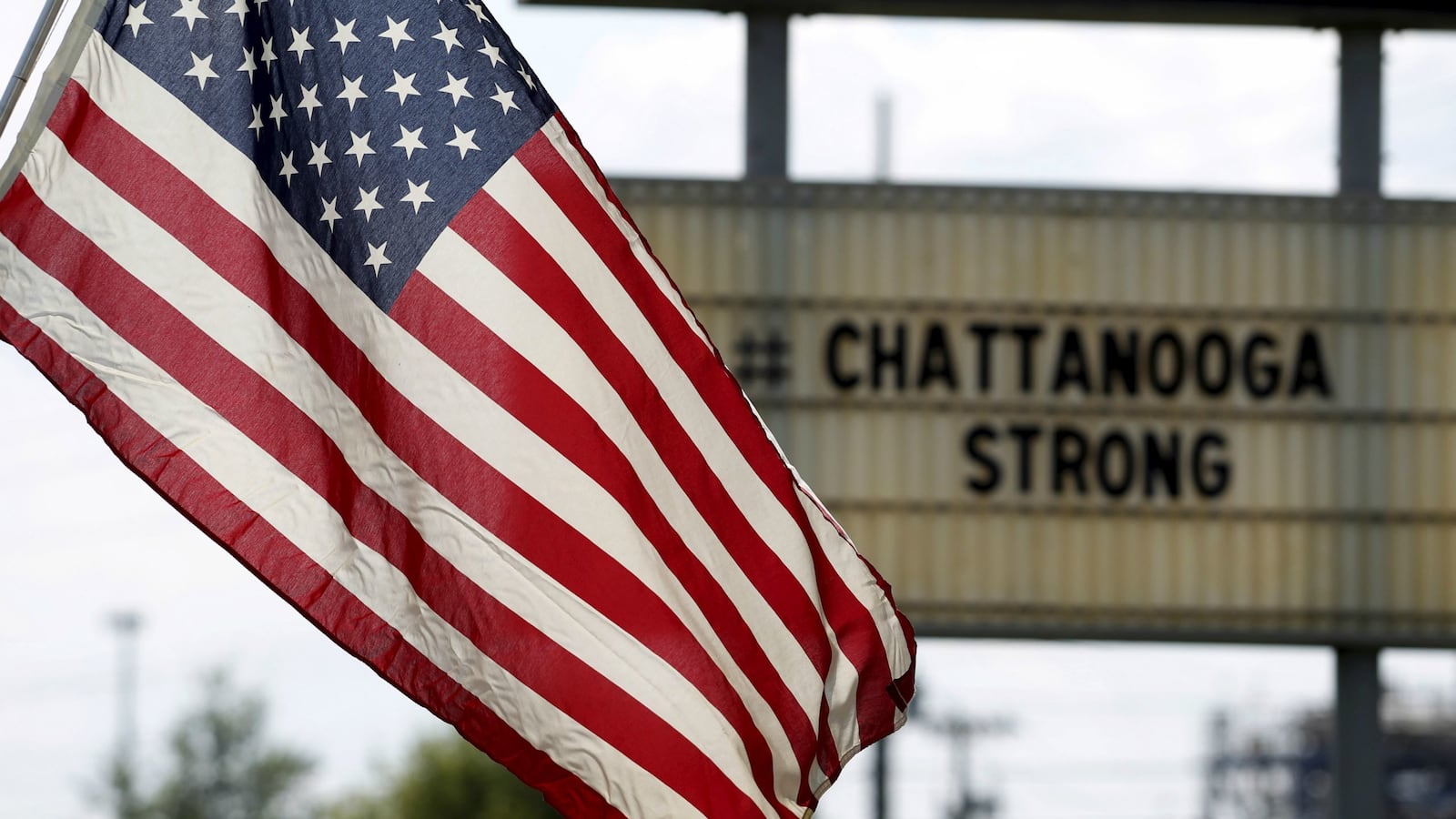cheats/2015/07/18/5th-service-member-dies-after-shooting/150718-fifth-chattanooga-cheat_bnxtbz