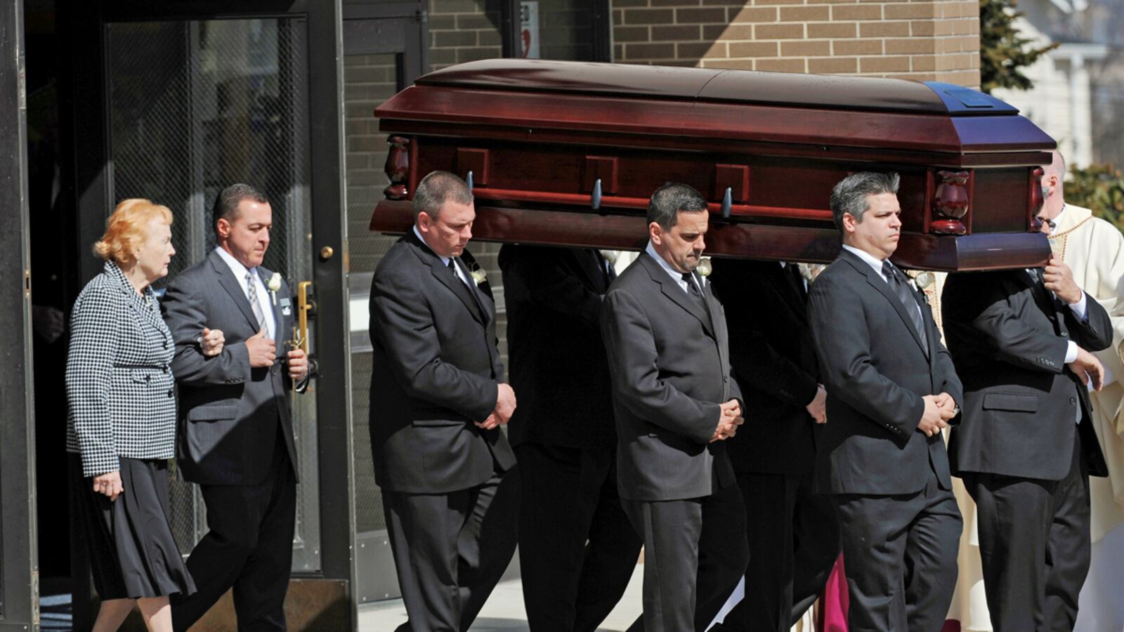 articles/2012/03/14/a-eulogy-for-marie-colvin/marie-colvin-eulogy-heron_nxlrmk