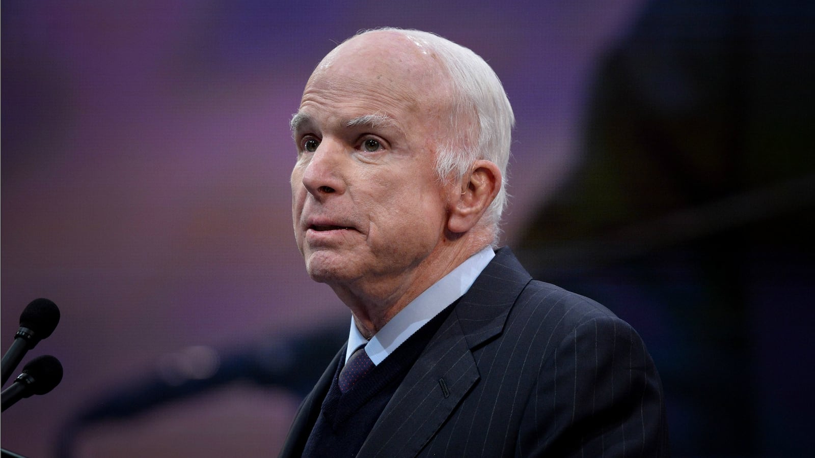 171022-mccain-trump-vietnam-draft-cheat_ghfcso