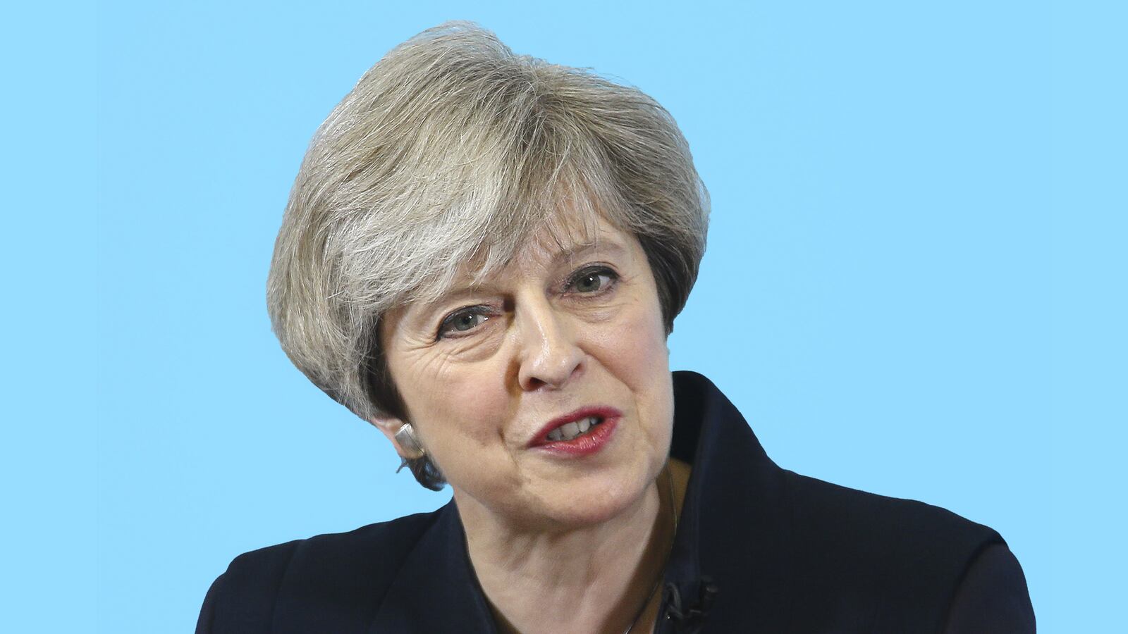 articles/2017/05/15/theresa-may-s-first-facebook-live-was-a-total-disaster/170515-Theresa-May-tease_k01uur