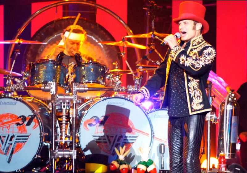 galleries/2009/11/10/rock-star-breakups/rockstars---roth-and-hagar_qjiz0k