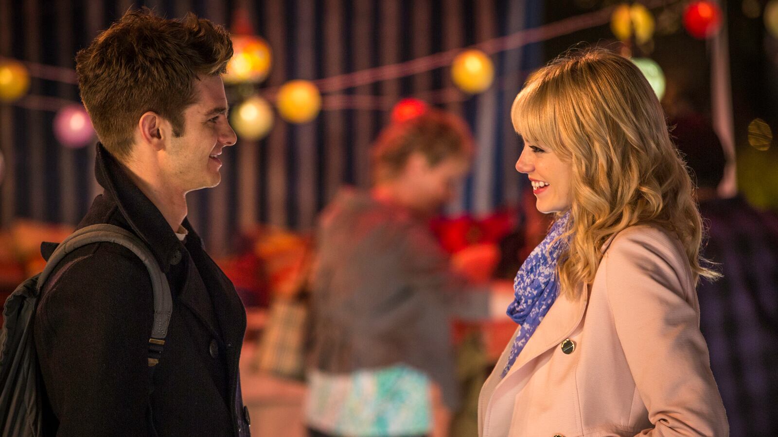 articles/2014/05/01/real-life-couples-on-screen-andrew-garfield-and-emma-stone-brangelina-and-more/140430-zimmerman-couples-tease_ohtjql