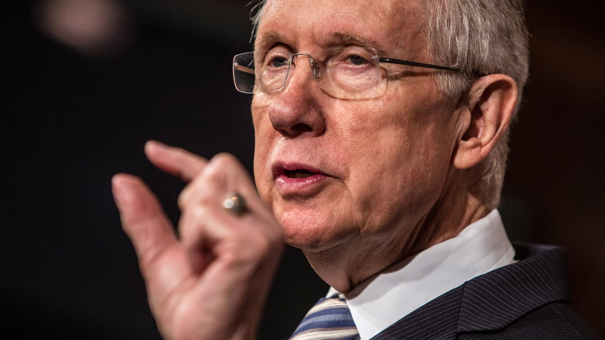 cheats/2012/11/08/obama-faces-looming-fiscal-cliff/congress-fiscal-cliff-obama-reid-cheat_gauix0