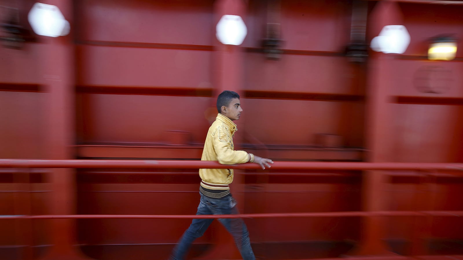 galleries/2016/06/15/dangerous-crossing-migrants-cross-the-mediterranean-from-north-africa-photos/160615-libya-migrants5_rpnmxi