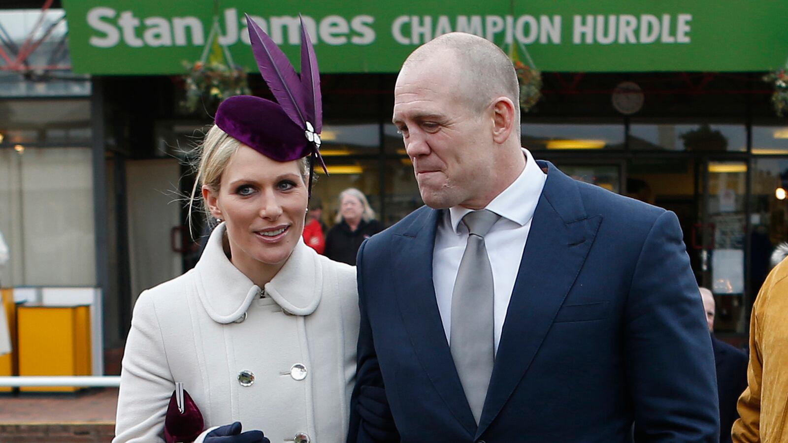 cheats/2014/01/17/zara-phillips-gives-birth/140117-zara-phillips-cheat_ehluuk