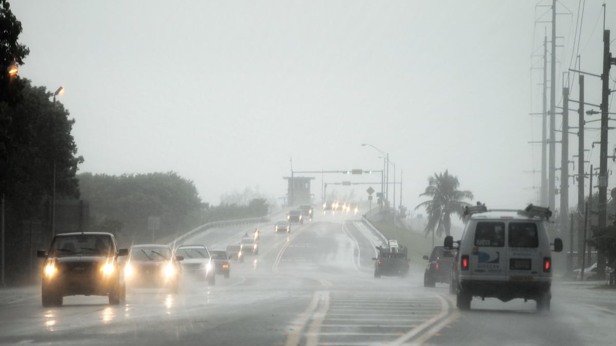 cheats/2012/08/26/isaac-heads-to-the-keys/isaac-storm-hits-florida-keys-cheat_e82b5o