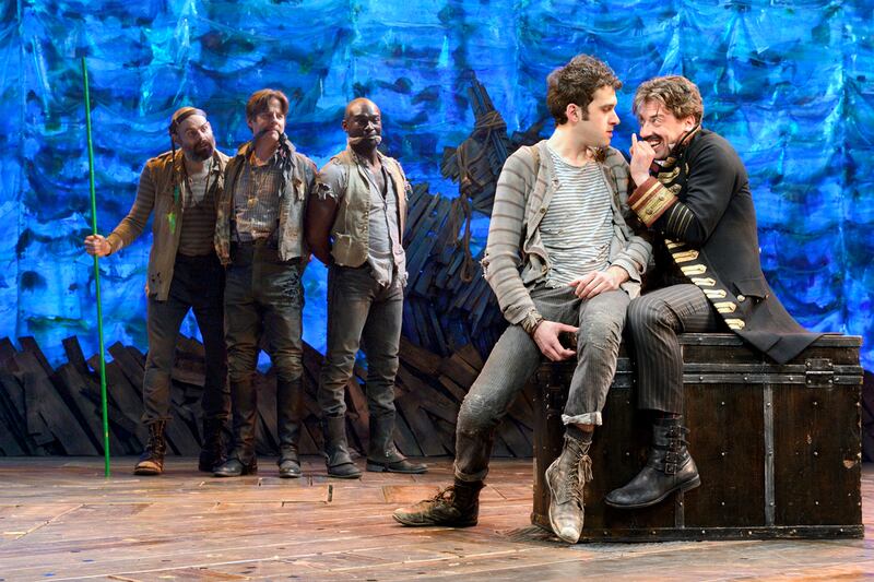 galleries/2012/05/01/tony-award-nominations-2012-photos/tony-nominees-christian-borle_uihszg