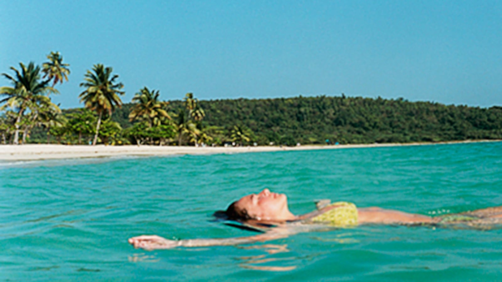 articles/2011/12/20/last-minute-winter-escapes-vieques-scottsdale-reykjavik-and-more-photos/winter-escapes_503x355_uvwner