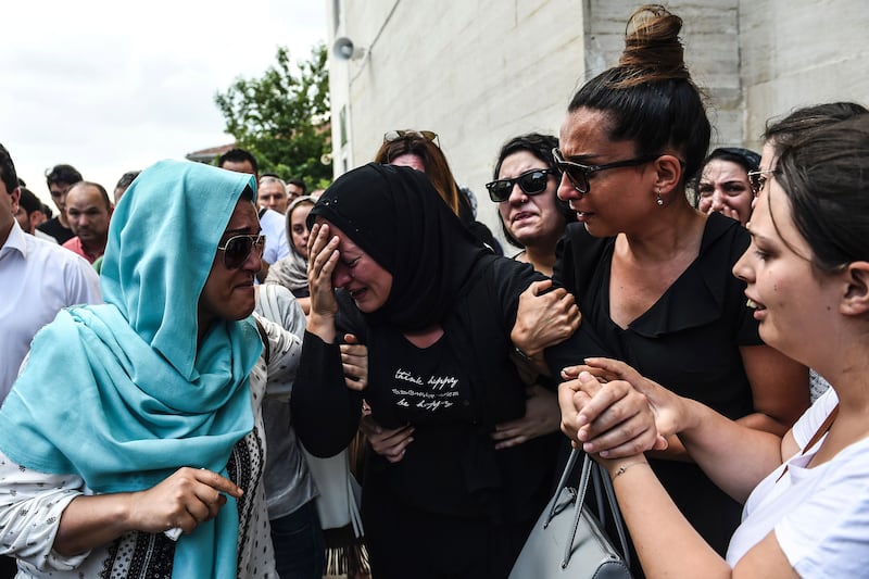 galleries/2016/06/28/ataturk-istanbul-turkey-airport-attack/160629-turkey-airport2_kyz6ig