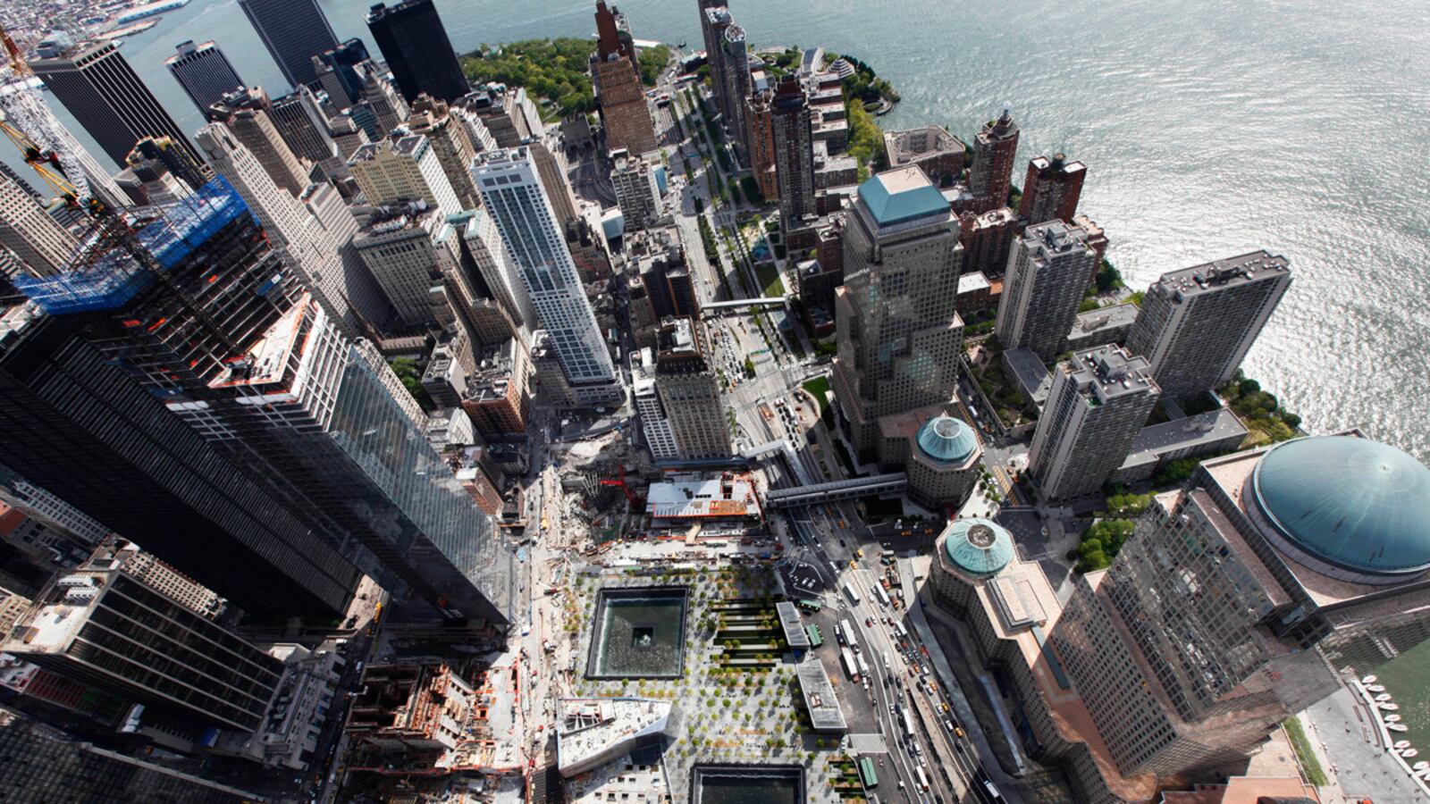 articles/2012/09/11/9-11-the-view-from-above/ground-zero-ross_thlora