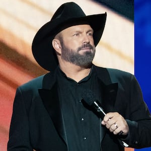  A photo illustration of Garth Brook and Sean Diddy Combs.