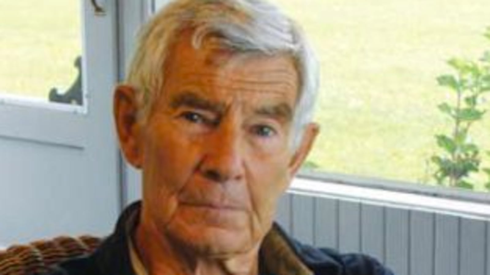 articles/2013/03/10/peter-worthington-on-the-order-of-canada/peter-worthington-on-the-order-of-canada-image_dbc2ca