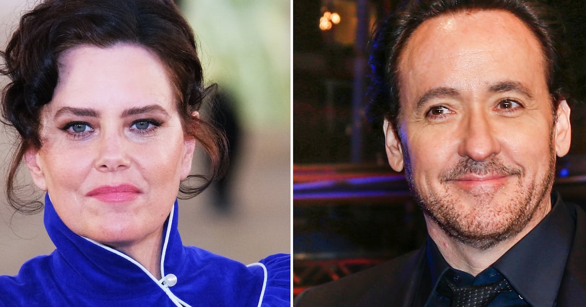 Stars of Iconic ‘80s Romcom Did Actually Sleep Together - The Daily Beast