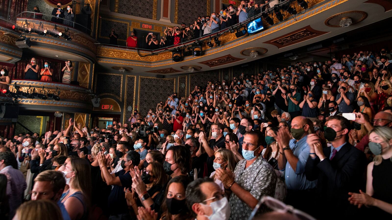 2021-09-15T040340Z_507391508_RC2ZPP9HVVDI_RTRMADP_3_HEALTH-CORONAVIRUS-BROADWAY_1_mzdfog