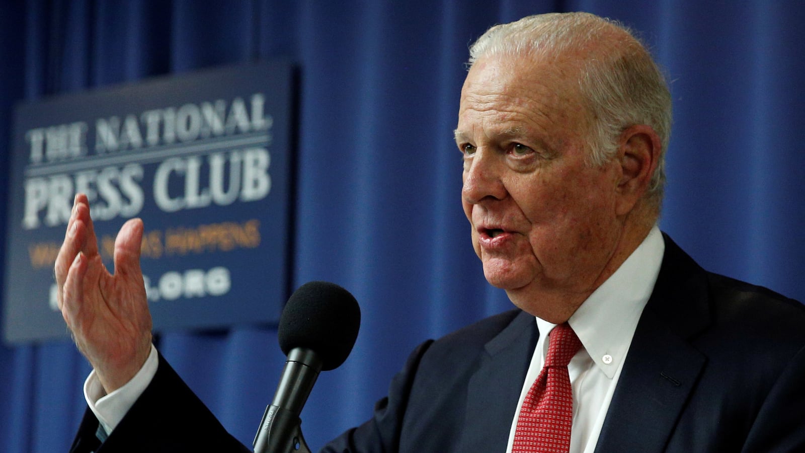 articles/2017/02/09/will-oilmen-ride-to-climate-rescue/170209-Tomasky-James-Baker-tease_m8faxx