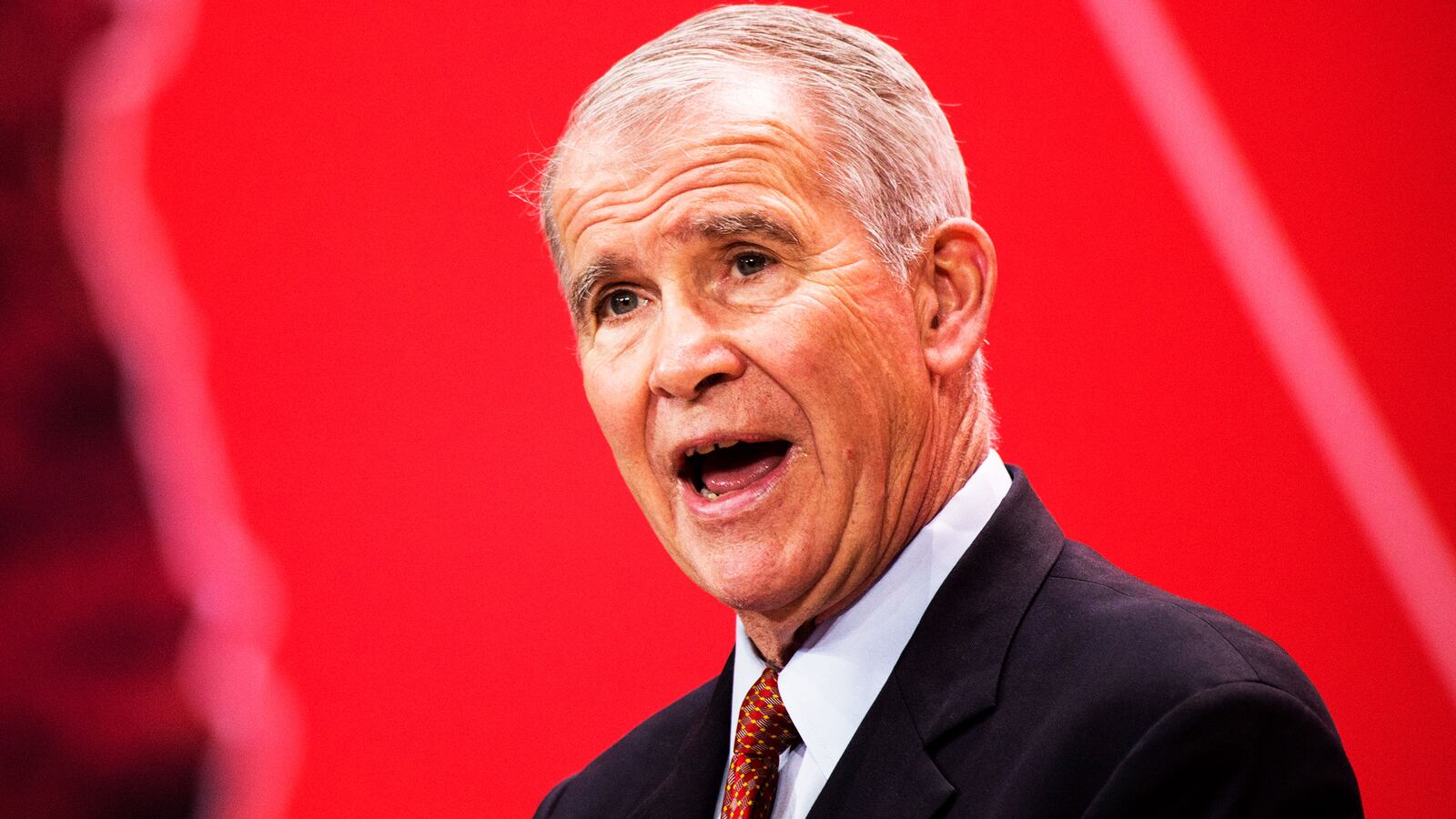 180520-oliver-north-hero_jc3bkz