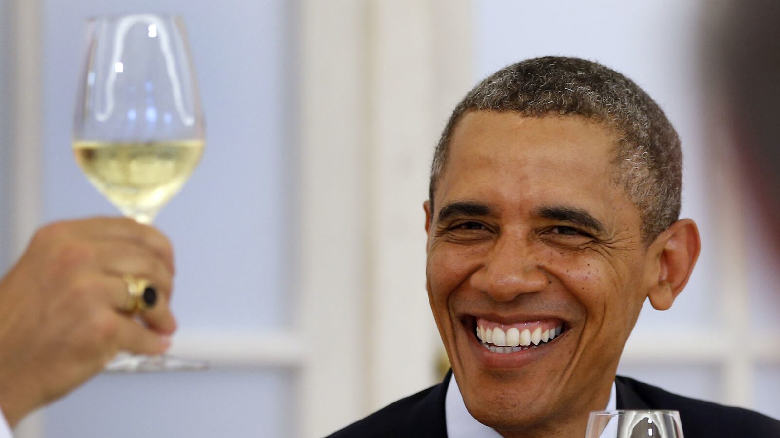 cheats/2014/07/14/obama-hob-knobs-with-intellectual-elite/140714-obama-dinner_e0fcqp