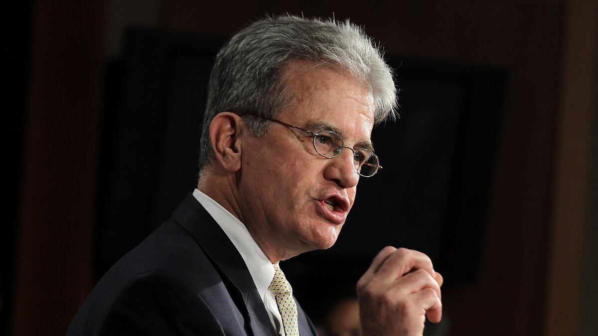articles/2011/07/20/tom-coburn-dr-no-to-the-rescue-on-gang-of-six-debt-compromise-deal/tom-coburn-debt-murphy_jgrhhx