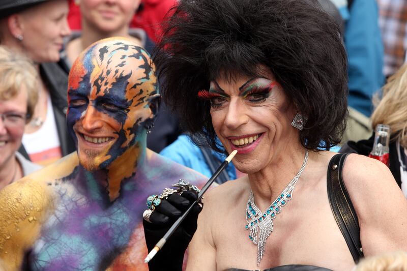 galleries/2015/06/27/gay-pride-weekend-worldwide-photos/150627-gay-pride-world-06_qkwca4