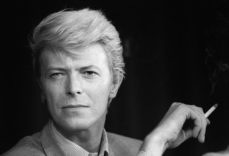 galleries/2013/01/09/david-bowie-s-eclectic-fashion-over-the-years-photos/8david-bowie1440_e9pcmt