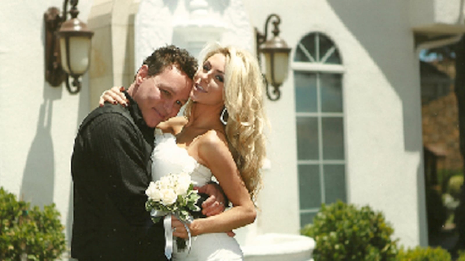 cheats/2011/06/21/lost-actor-51-marries-16-year-old/doug-hutchinson-marriage-courtney-stodden-cheat_gflgvh
