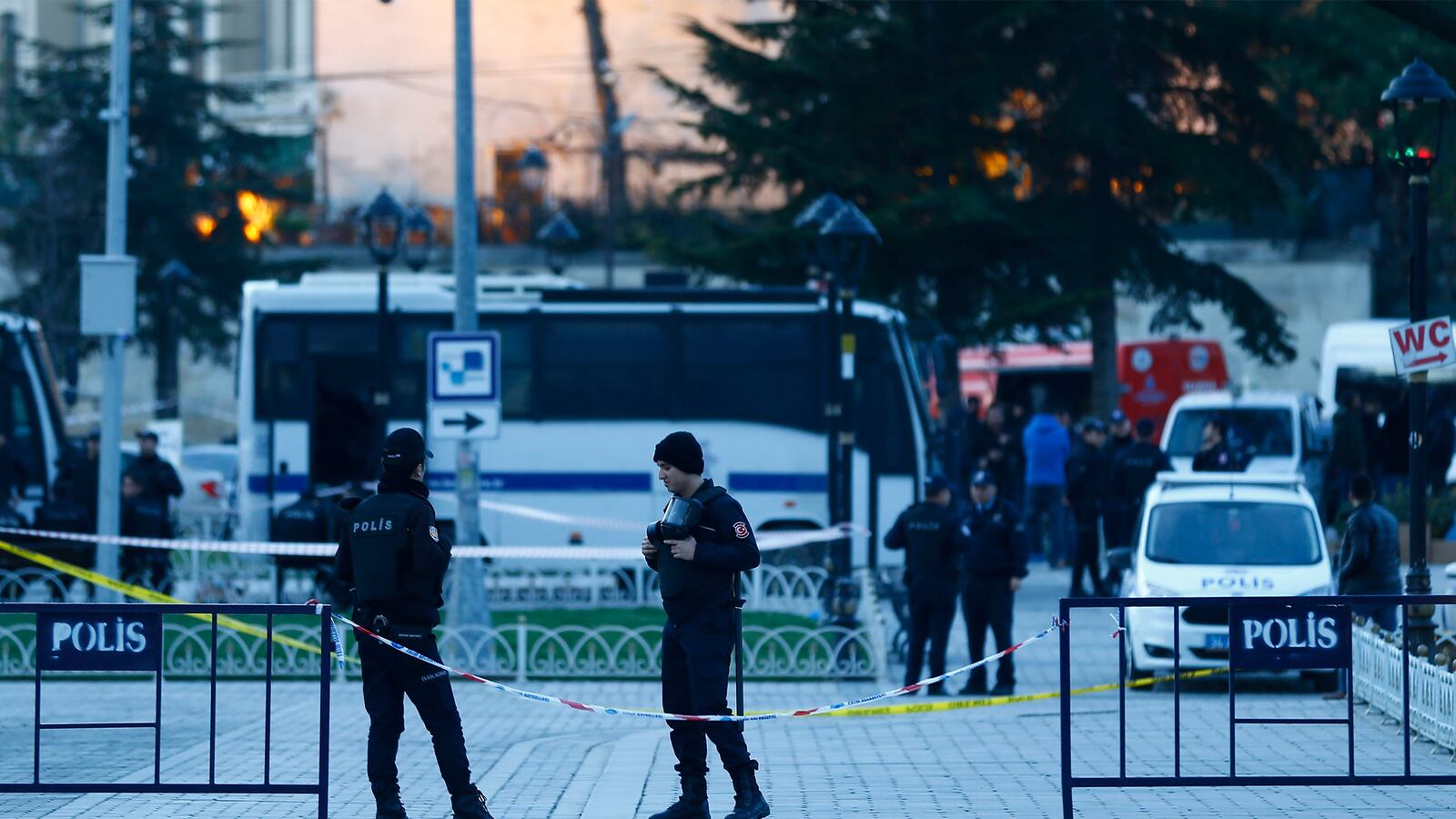 cheats/2016/01/13/istanbul-bomber-was-a-registered-refugee/160113-istanbul-suicide-bomber-cheat_fbvne4