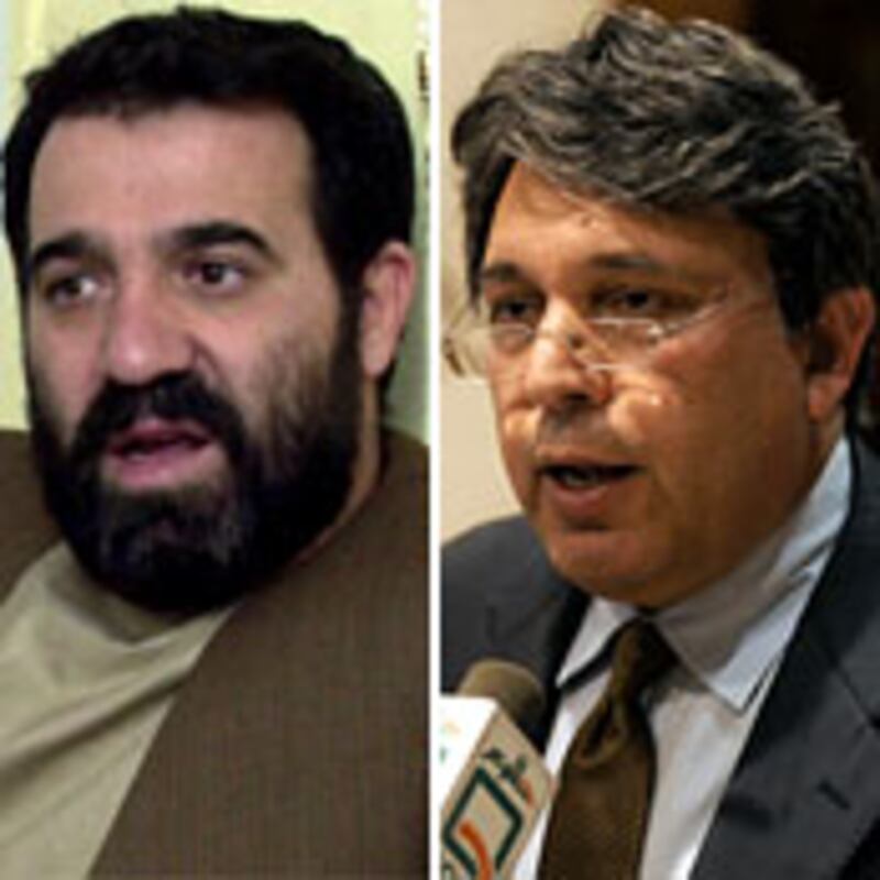 articles/2009/09/27/heroin-kingpin-or-hero/posner-karzai-brothers_52535_okhtj3