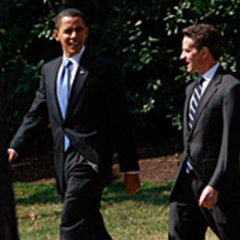 articles/2009/03/22/obama-has-his-brownie-moment/wallace---obama---geithner_18991_wqwudr
