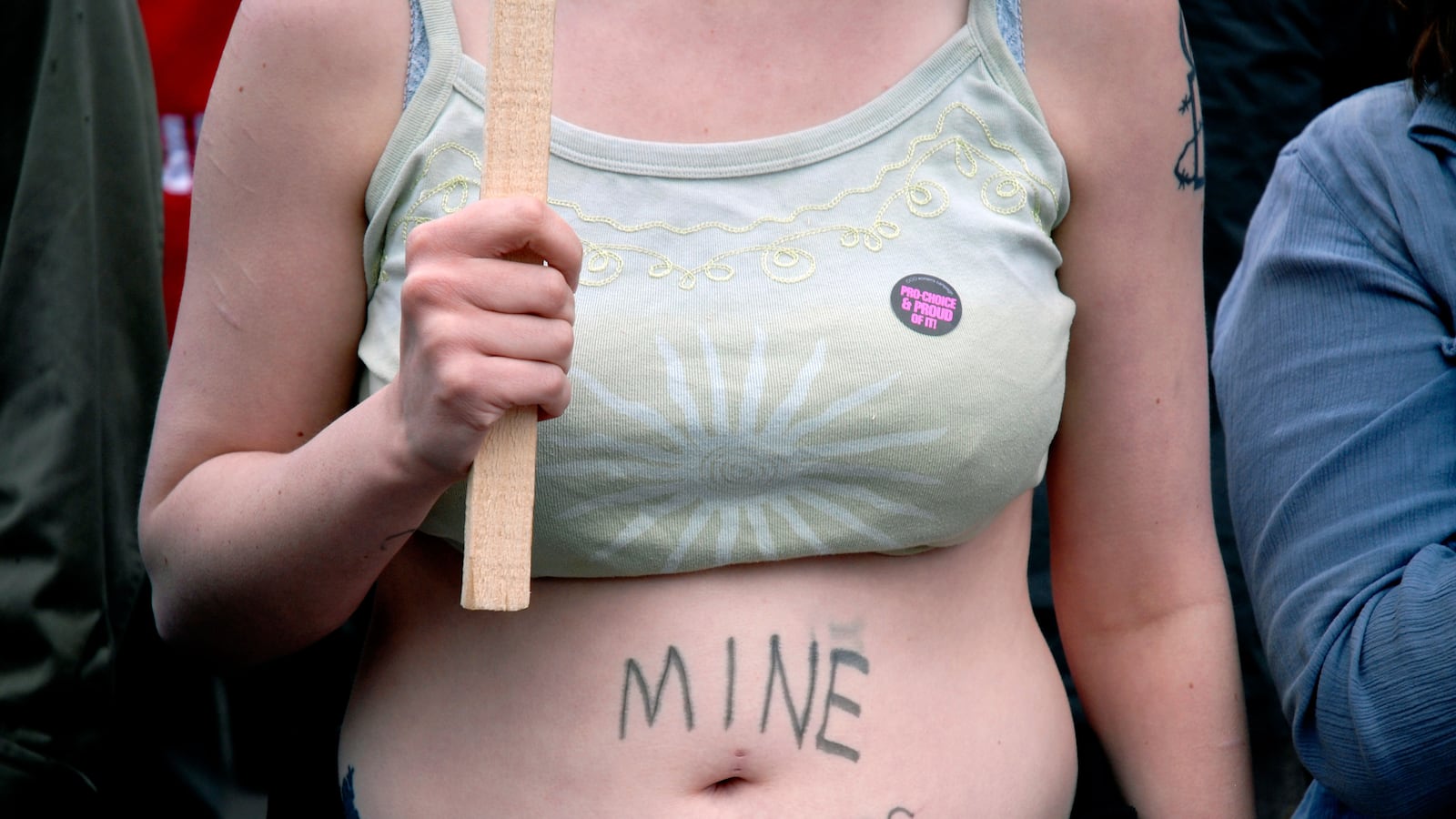 articles/2016/07/22/gop-won-t-quit-making-abortion-cremation-laws/160721-allen-abortion-laws-tease_chludo