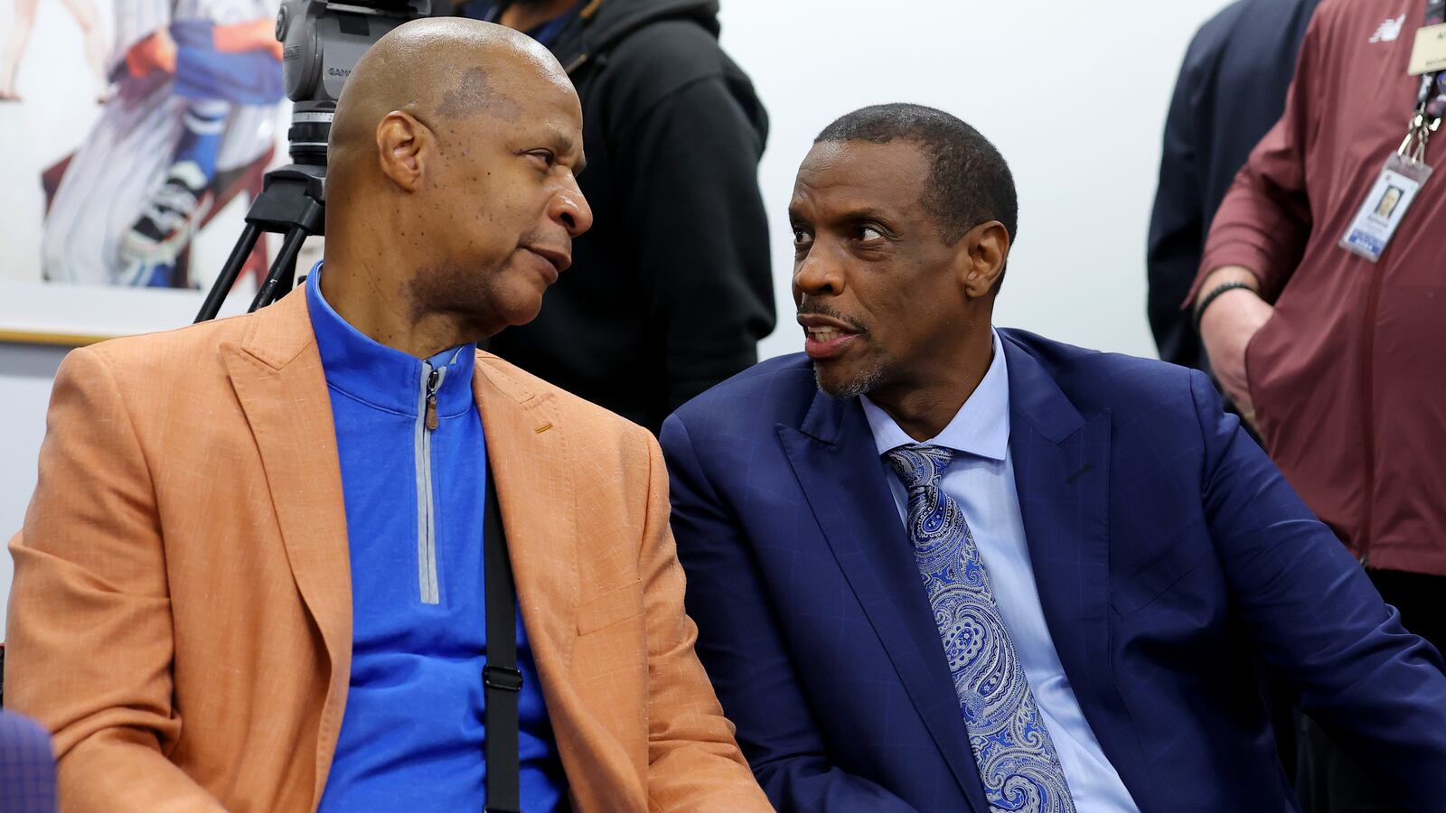 New York Mets legend Dwight Gooden (right) speaks to former teammate Darryl Strawberry.