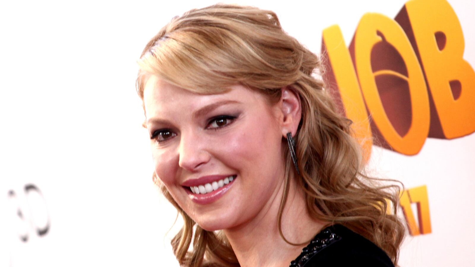 cheats/2014/04/10/heigl-sues-duane-reade-for-6m/140410-heigl-daune-cheat_pfupjk