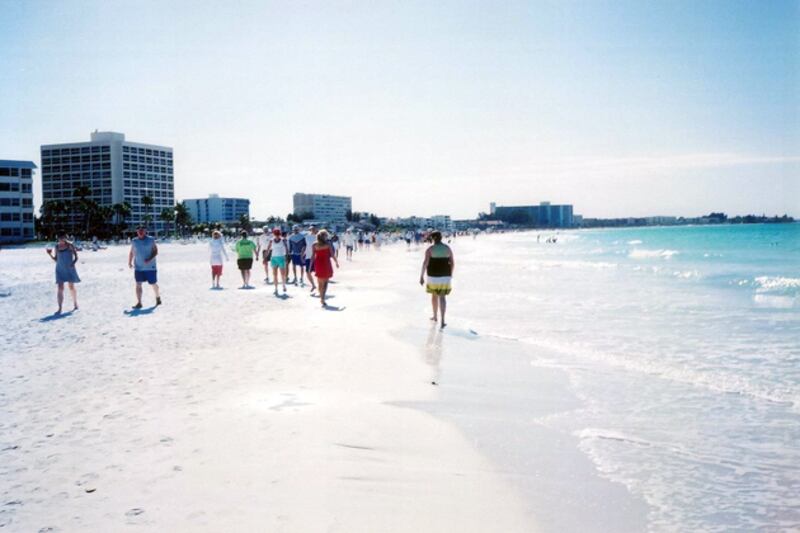 galleries/2012/06/30/dirtiest-beaches-in-america-indiana-to-maine-florida-to-california/dirtiest-beaches-siesta-key-public-beach_wr1rij