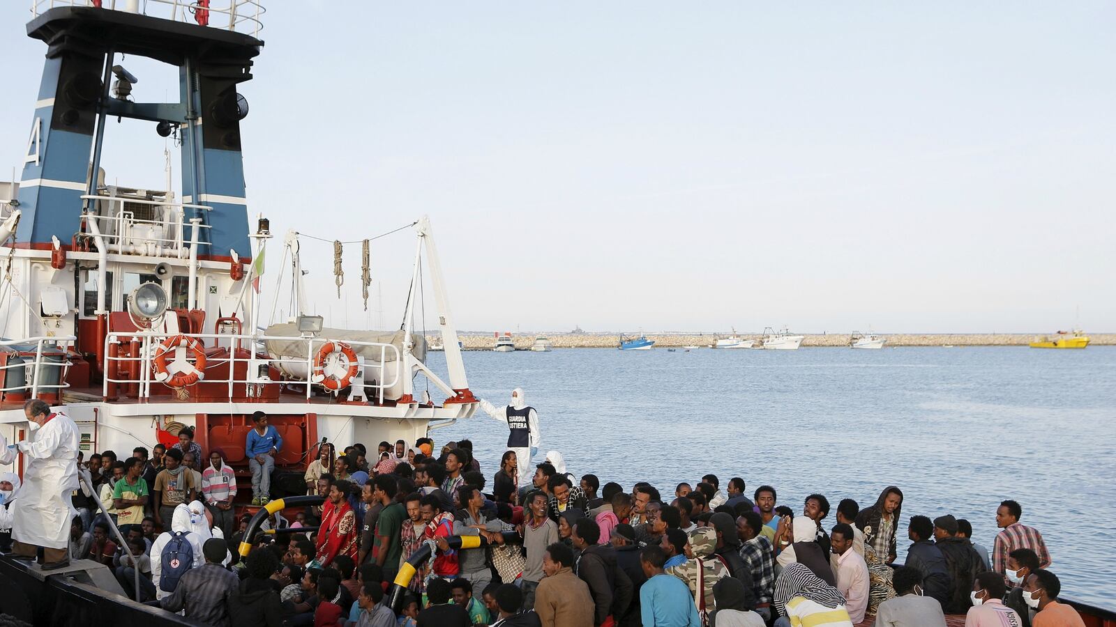 cheats/2015/06/07/uk-expect-500-000-migrants-from-libya/150607-migrants-cheat_hbtbjy