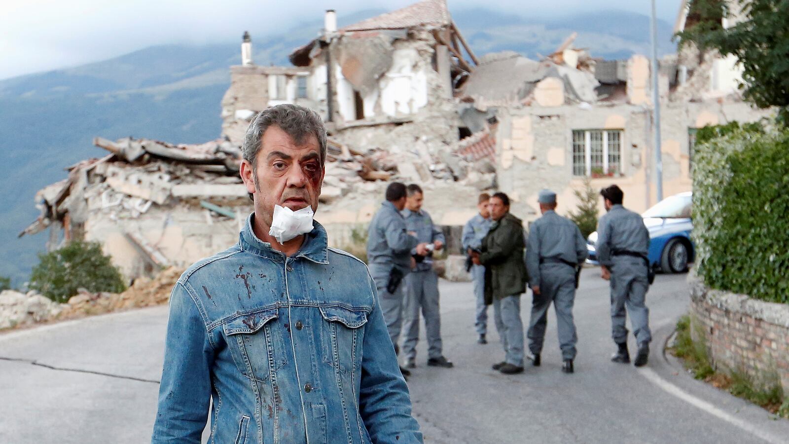 galleries/2016/08/24/quake-rattles-central-italy-photos/160825-italy-earthquake-08_ogjl62