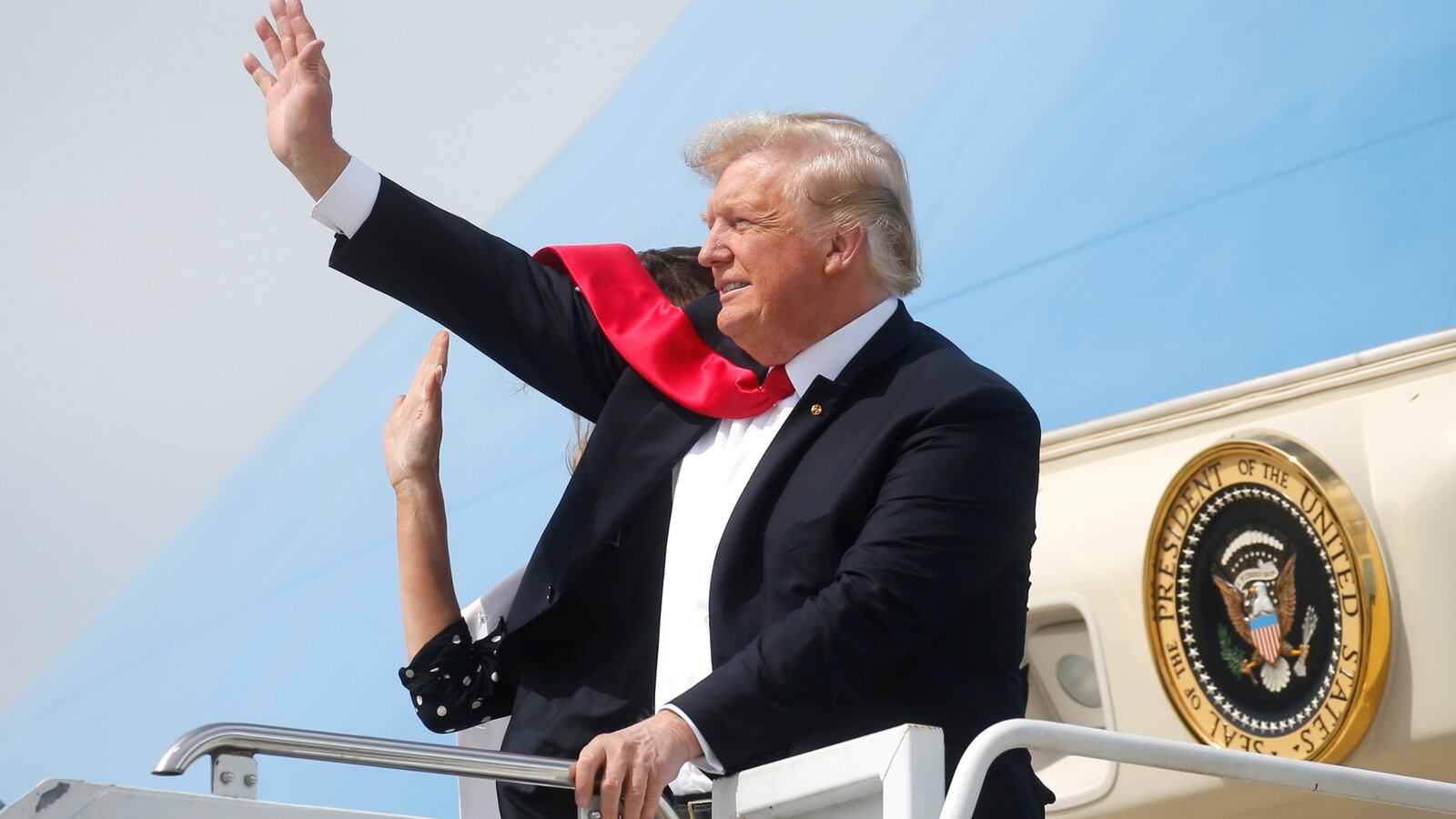 180825-trump-housekeeper-alleged-affair-cheat_zrguju