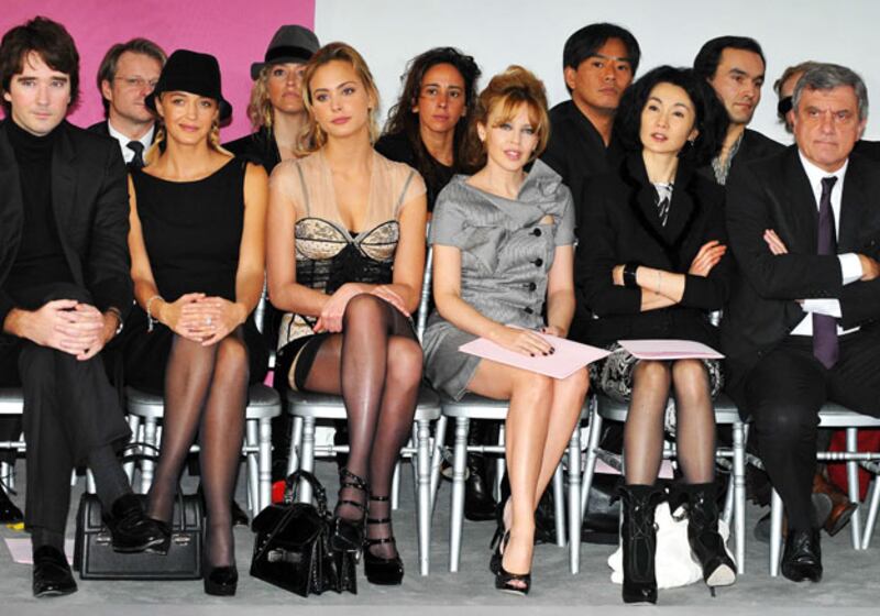 galleries/2010/01/27/fashion-week-day-1/paris-fashion-week---minogue_zlhtgf