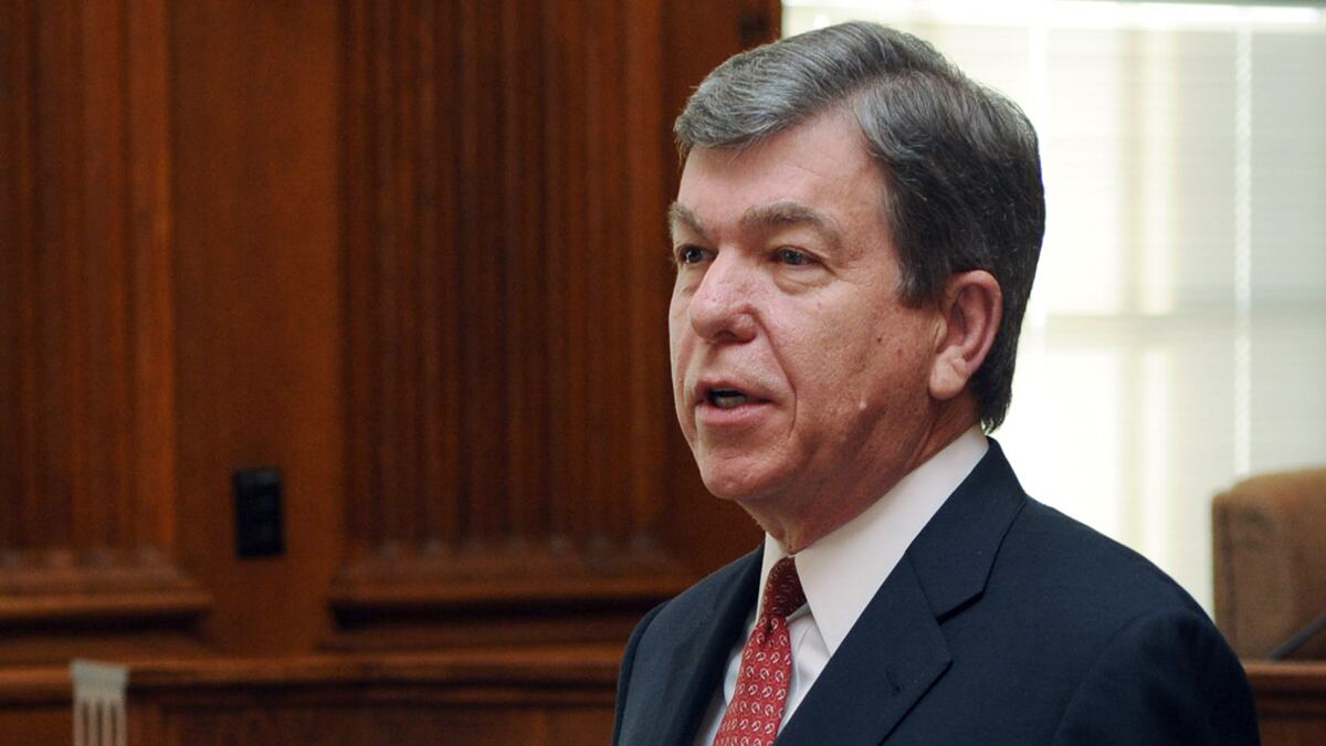 articles/2012/02/15/roy-blunt-s-push-to-overturn-obama-s-contraception-compromise/birth-control-blunt-dickson_rcp4cx