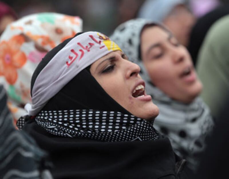 articles/2011/01/31/egypt-uprising-the-latest-news-and-photos/cheat-egypt-tank_o9v6bh