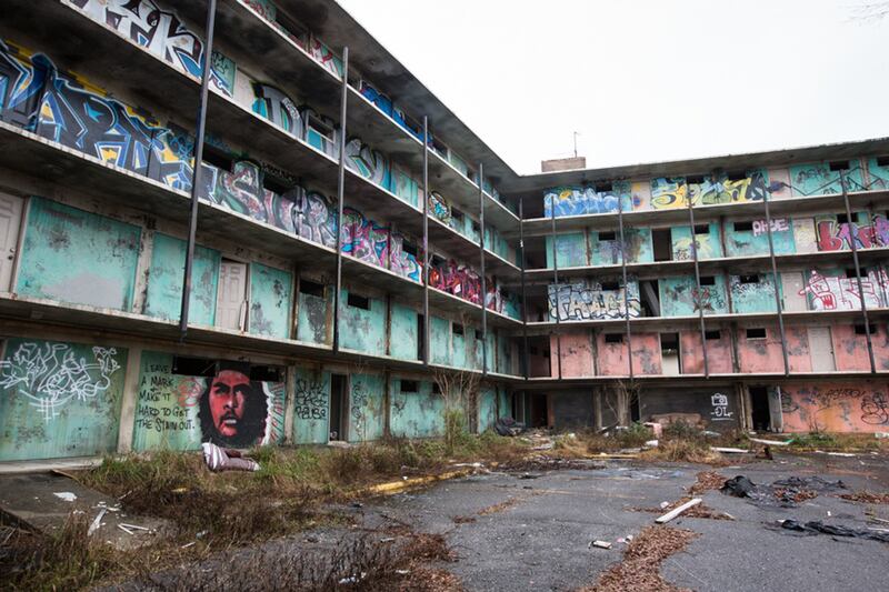 galleries/2014/05/11/ghosts-of-katrina-blight-in-nola-photos/140509-katrina-blight8_bki7oz