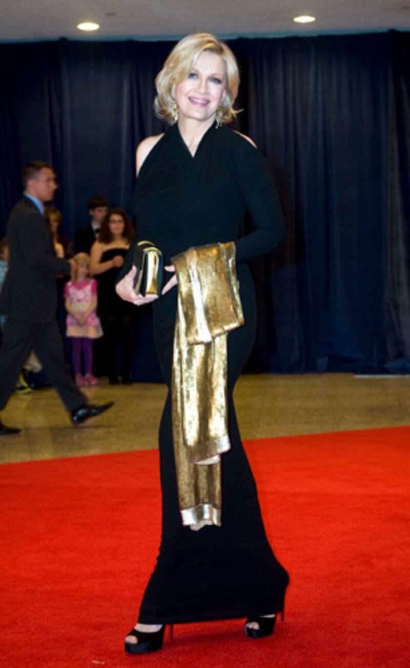 galleries/2012/04/29/lindsay-lohan-newt-gingrich-kim-kardashian-and-more-at-the-white-house-correspondents-dinner-red-carpet-photos/diane-sawyer-whcd-red-carpet_ewtytk
