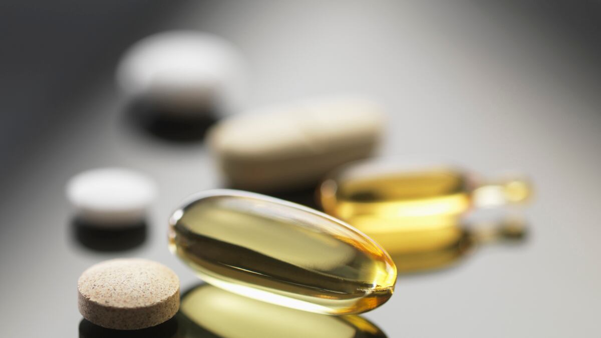 cheats/2012/10/03/report-weight-cures-light-on-science/fda-weight-loss-cheat_qydehb